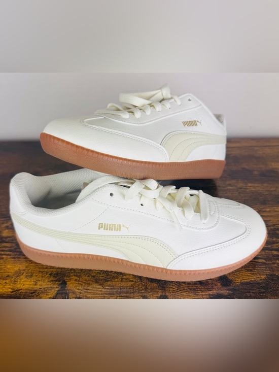 Puma Shoes - Puma Club 5V5 Women’s sneakers size 7 M